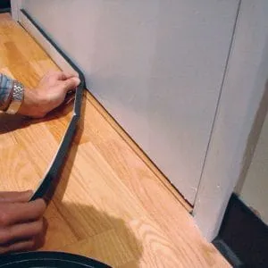Ứng dụng ron chặn khe cửa cách âm chi tiết từ A-Z