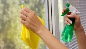 Kỹ thuật dùng keo silicon dán kính nhanh đẹp